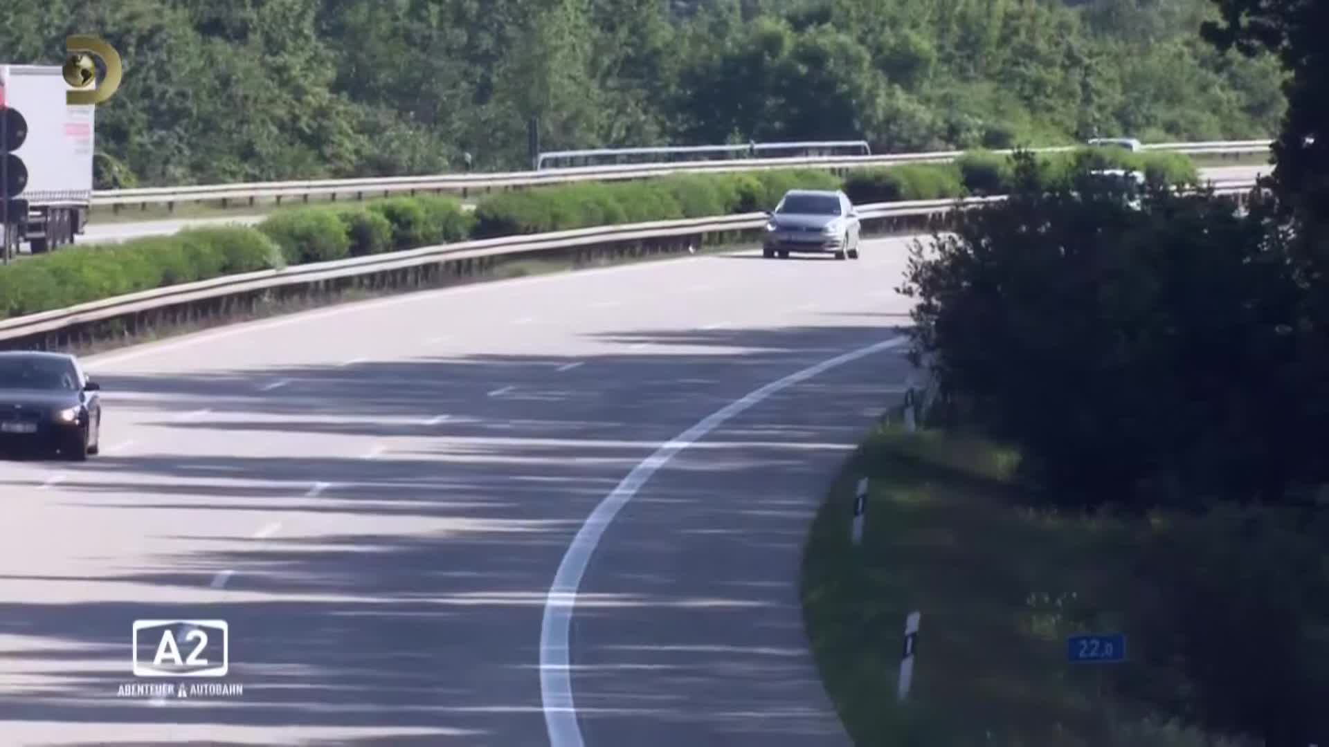 Dálnice A2 S01E17 20 2018 CZ dab 1080p Je 5 hodin rano mkv