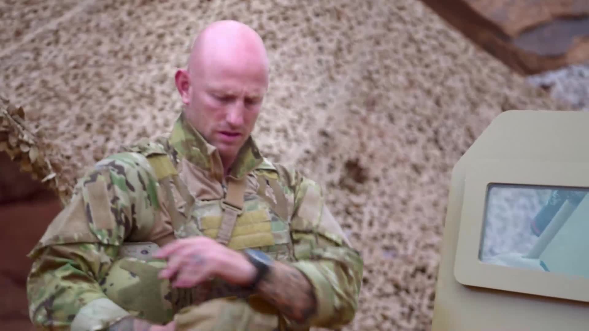 Nejdrsnější speciální jednotky světa S01E01 V pouštní bouři mkv