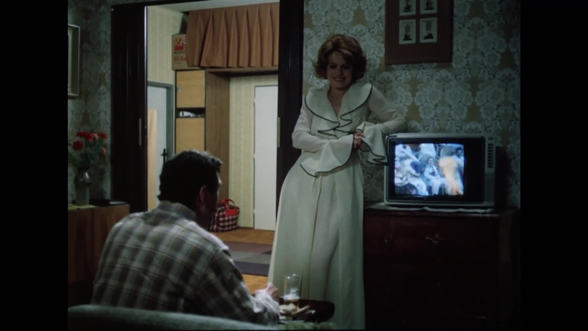 Co je doma, to se počítá, pánové    {1980} komedie 1080p mkv