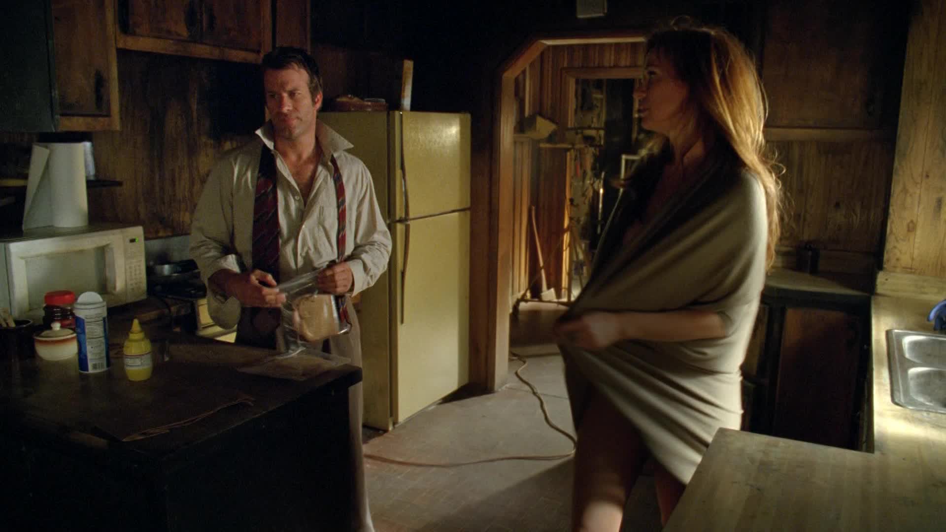 Hung Na velikosti záleží S02E07 10 2010 CZ dab 1080p Střední východ je komplikovaný mkv