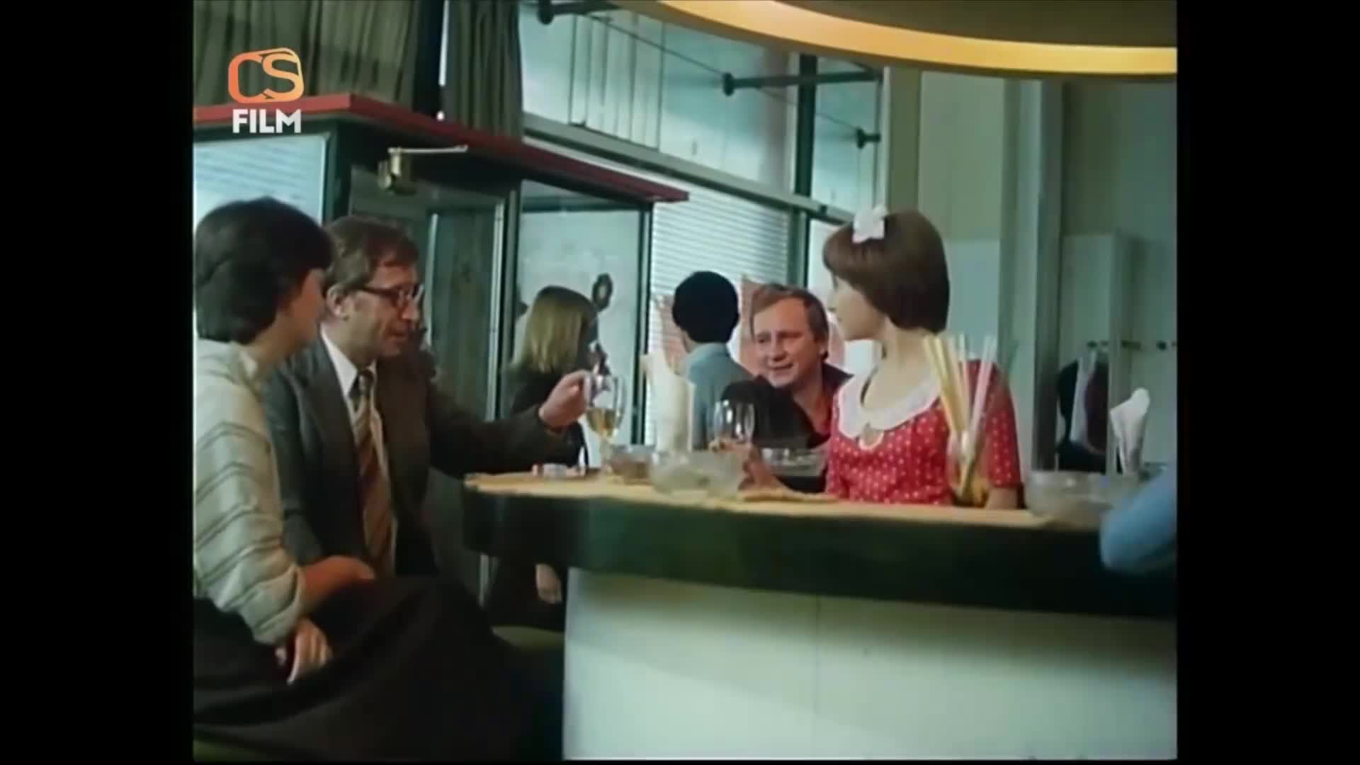 Zlatá slepice {1980} komedie 1080p mkv