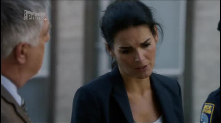 Rizzoli Isles Vraždy na pitevně 03x09 V rodinném kruhu avi