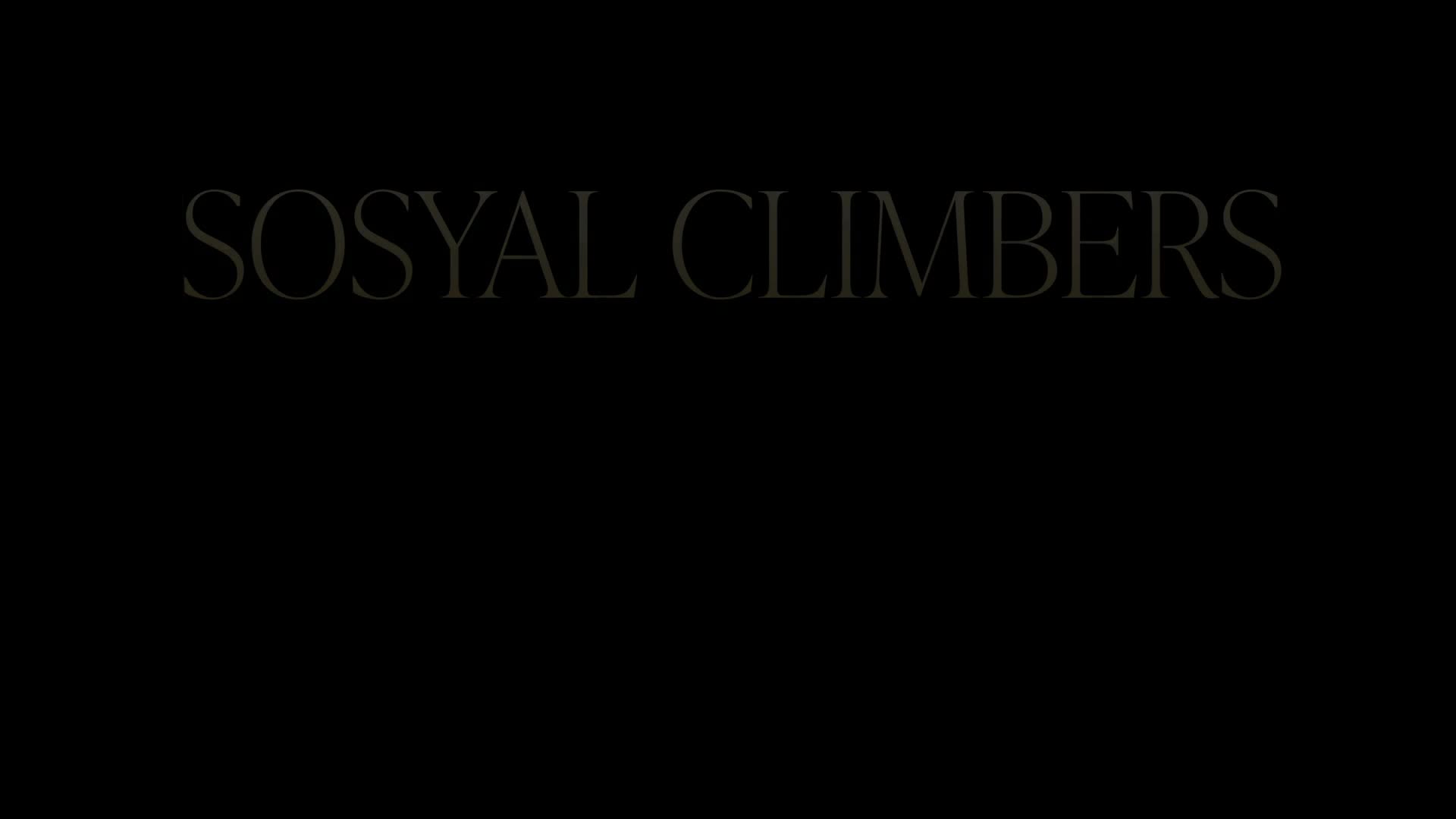 Socky na vzestupu   Sosyal Climbers 2025 1080p WEBRip x264 AAC5 1 CZ titulky mp4