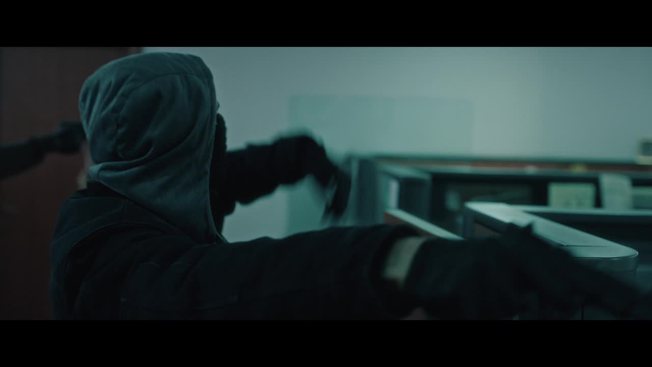 Ovce mezi vlky (Isabella Ragonese,Andrea Arcangeli,Clara Ponsot 2023 Drama Bdrip 1080p ) Cz dabing mkv