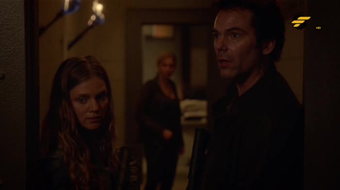 Revoluce S02E09 Všichni říkají, miluji tě (2013) akční dobrodružný Sci Fi czdab avi