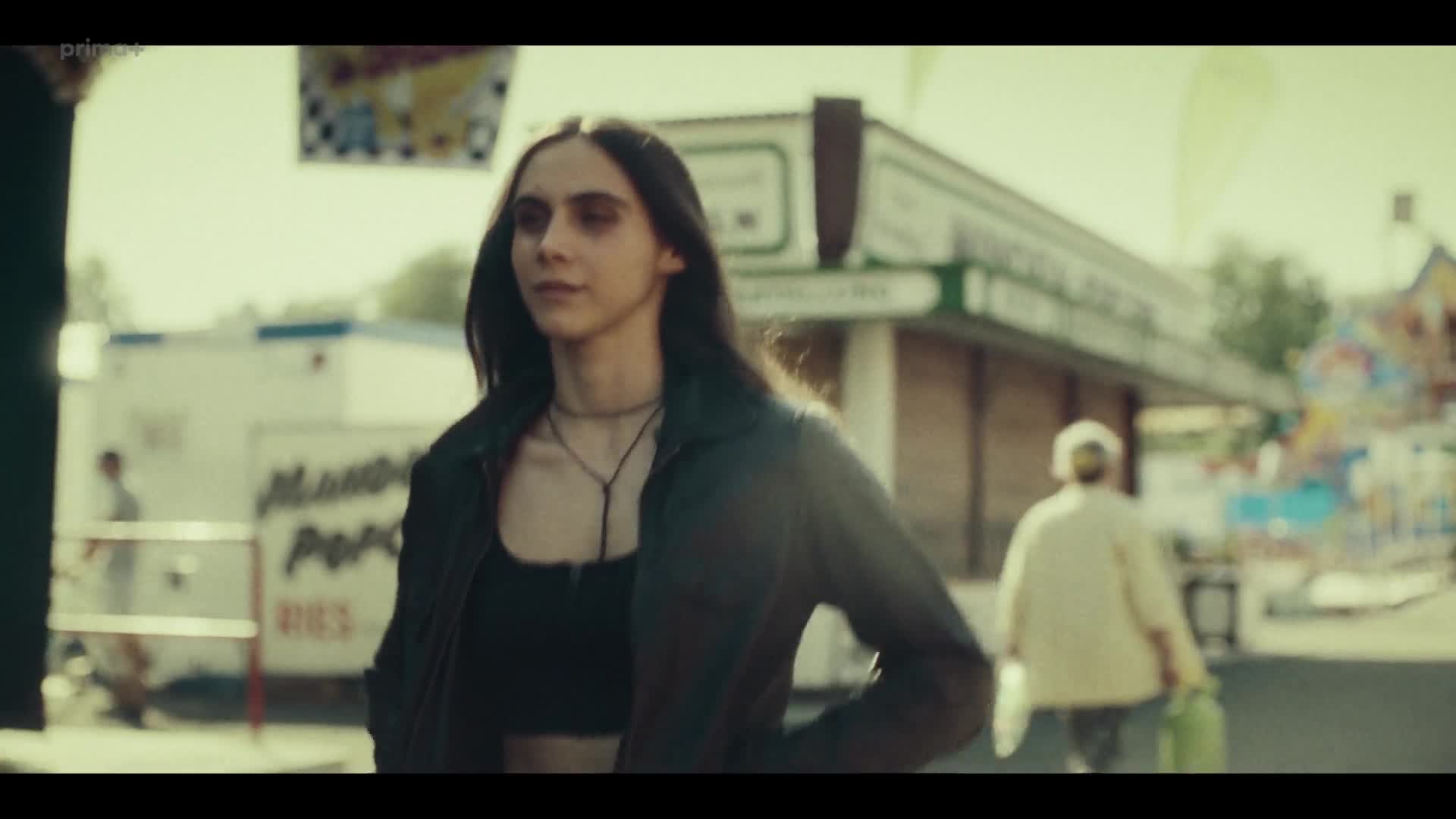 Láska s chutí krve S01E01 {2024} horor, mysteriózní, romantický 1080p CZ dabing mkv
