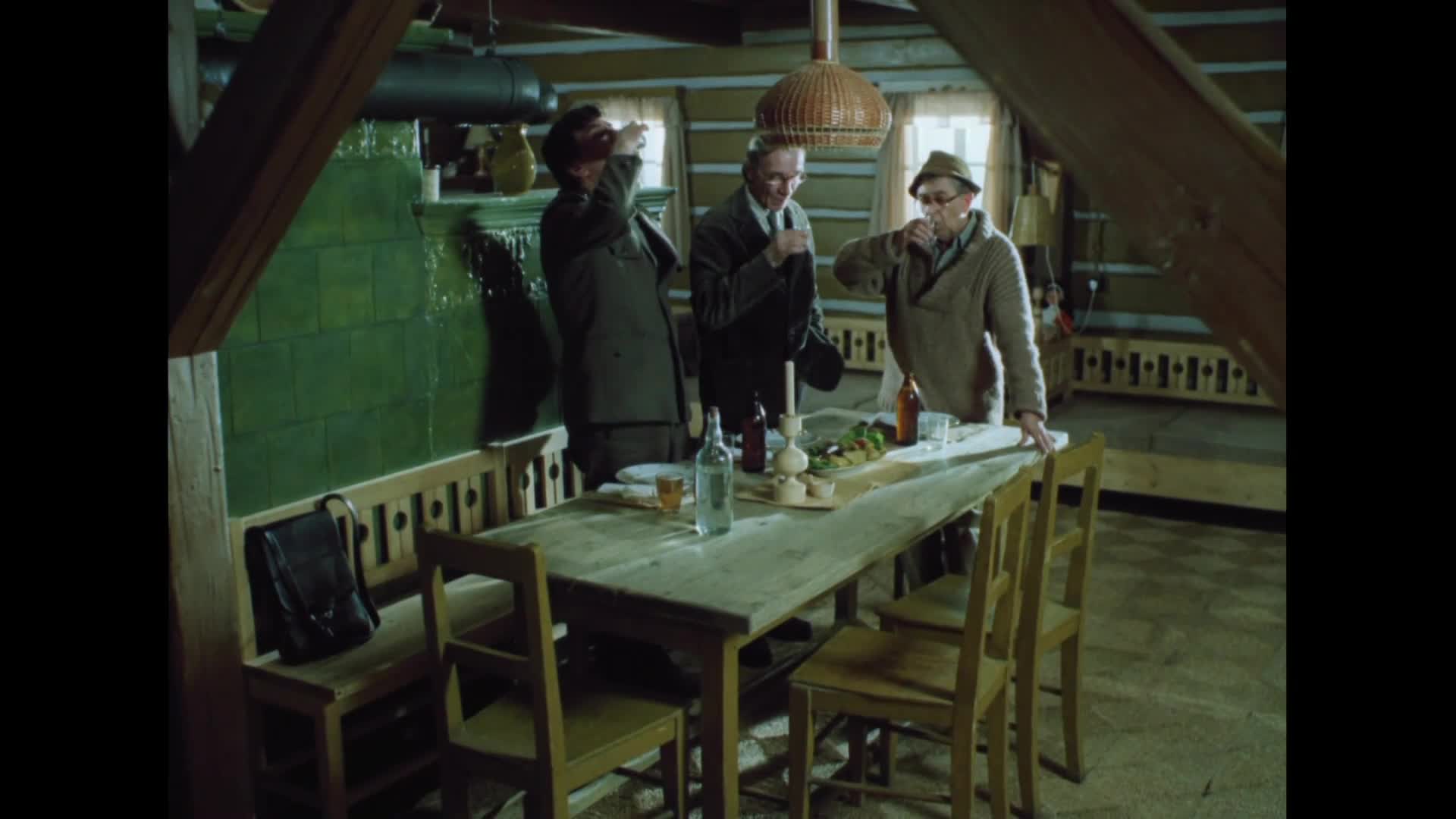 Smích se lepí na paty {1986} komedie, drama 1080p mkv