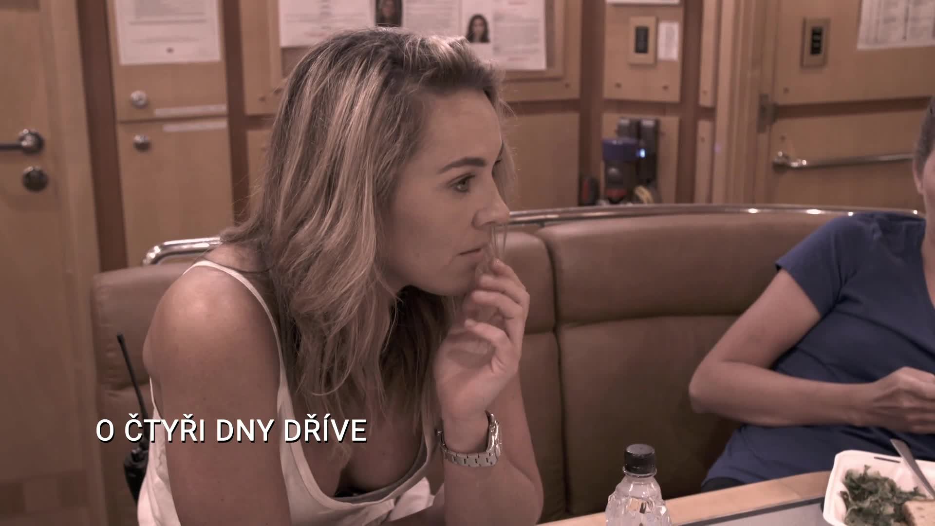 Život na jachtě S08E16 17 2020 CZ dab 1080p Předčasná evakuace mp4