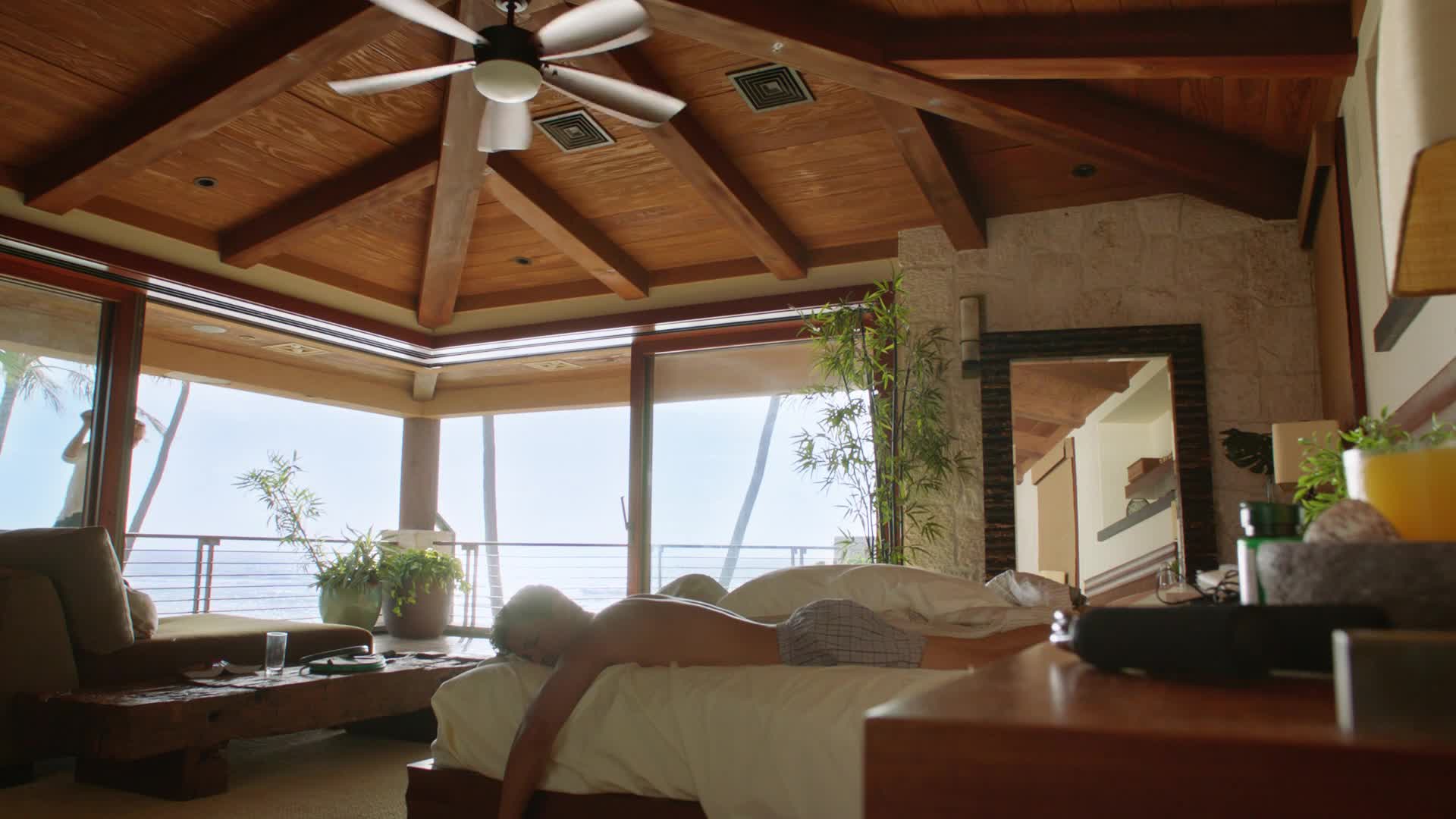 Magnum P I S03E08 16 2020 CZ dab 1080p Někdo, kdo nade mnou dohlédn mkv