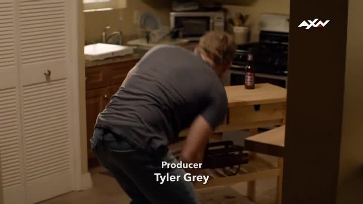 Tým SEAL S02E11 Backwards in High Heels (CZ dab) avi