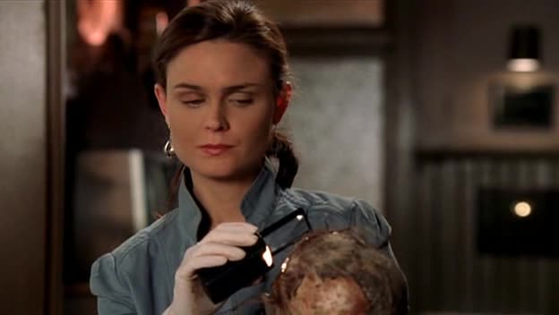 Sběratelé kostí 01x17 Lebka v pousti avi