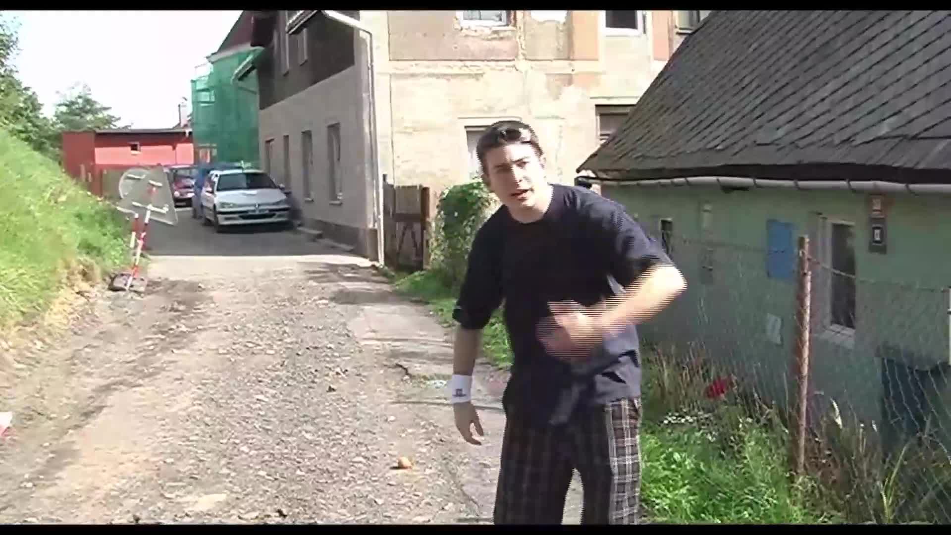 Vánoční pásmo Život není krásný {2024} komedie 1080p mkv