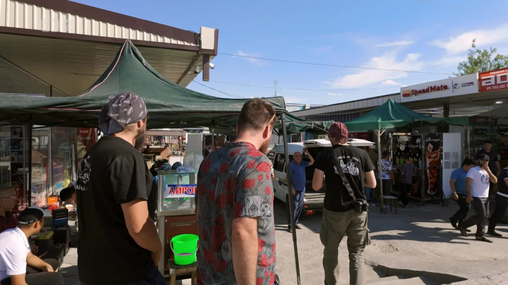 Žlutou žábou až do Mongolska S01E06 12 2026 CZ dab 1080p Velká improvizace na Hedvábné stezce mp4